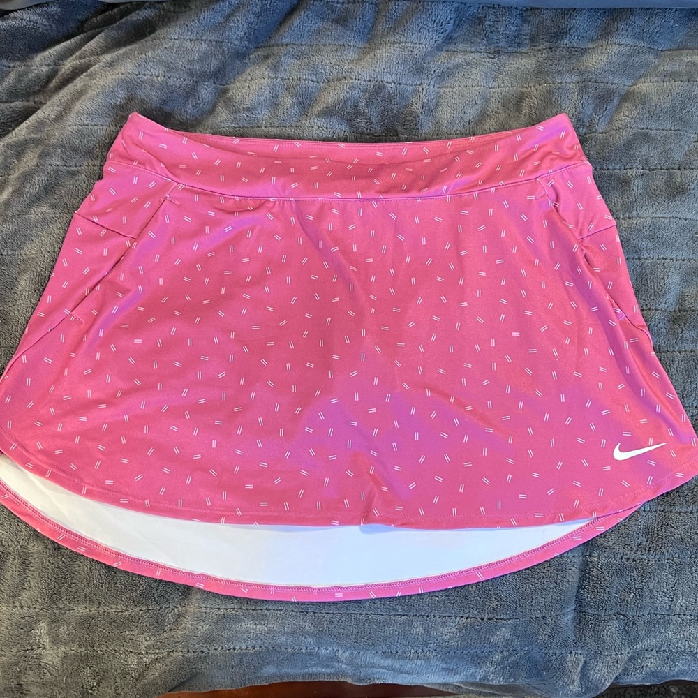 Nike Dri-Fit Golf Skort, spandex shorts; Golf Skirt; pockets